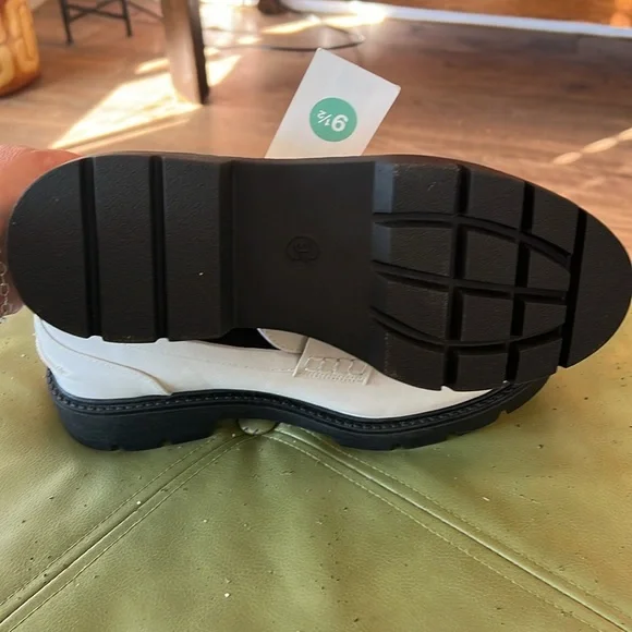 A New Day White Loafers - Picture 4 of 5